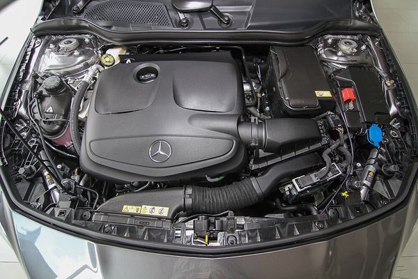 ac-quy-xe-Mercedes-A200