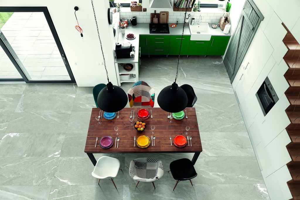 khắc họa những tuyệt tác thiên trên bề mặt gạch tạo nên một kiến trúc sống động tươi mới