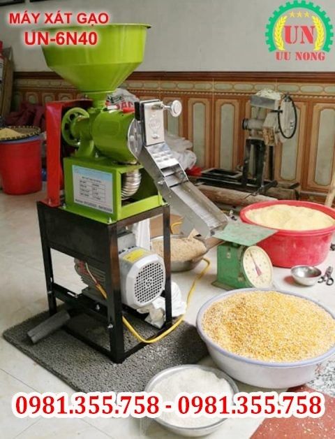 Máy xát gạo UN 6N40 được thiết kế kín giảm âm và chống bụi vô cùng tiện lợi