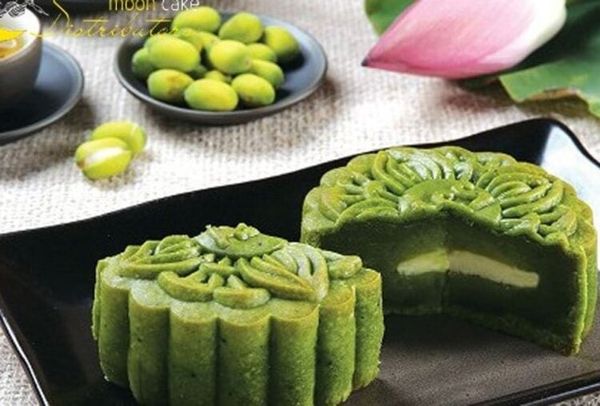 Cách làm bánh trung trà xanh nhân trứng muối