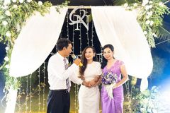 [VTV.vn] Đám cưới đặc biệt của người mẹ U60 được con gái đăng tin tuyển chồng ở Thanh Hóa