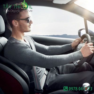 công dụng của tinh dầu treo xe 4