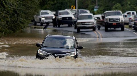 Những điều quan trọng cần làm khi xe bị ngập nước