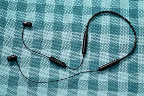Đánh giá chất âm tai nghe không dây SoundMAGIC E11BT