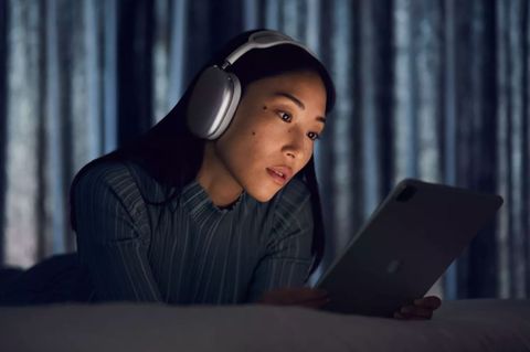 Apple công bố tai nghe không dây Over-ear AirPods Max với chống ồn chủ động
