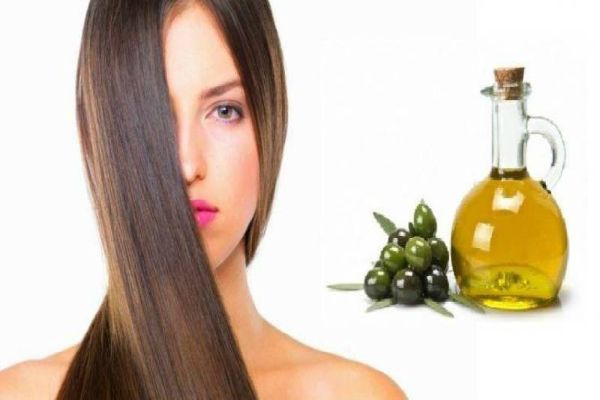 Với dầu thực vật thiên nhiên, bạn có thể dưỡng tóc xoăn một cách hiệu quả. Dầu thực vật có chứa nhiều dưỡng chất cần thiết cho tóc, giúp tóc chắc khỏe và bồng bềnh. Điều tuyệt vời hơn, bạn hoàn toàn có thể tự dưỡng tóc tại nhà theo cách đơn giản và an toàn.