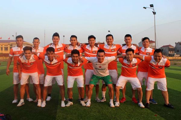 Alien Sports tài trợ HAT FC của ca sĩ Tuấn Hưng