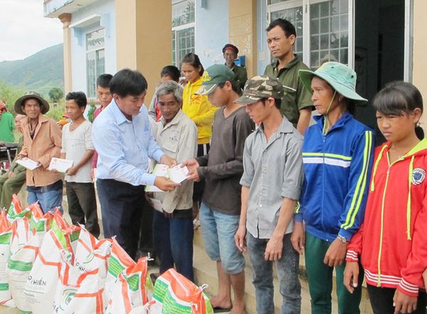 Cung cấp gạo từ thiện - gạo tết cho người nghèo đồng hành cùng mạnh thường quân