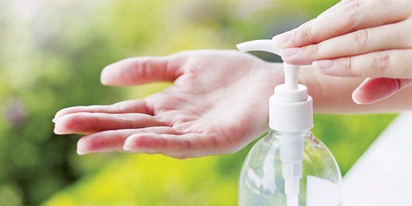 2 cách làm nước rửa tay khô đơn giản tại nhà