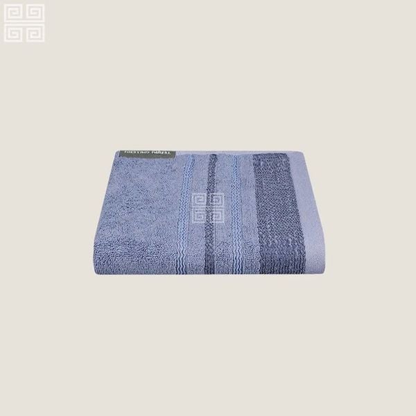 có nên đi spa nặn mụn không​