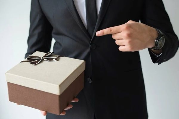tặng quà tết cho người nước ngoài