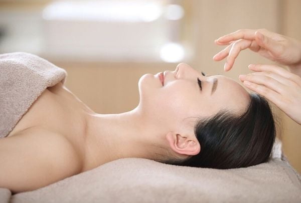 các bước chăm sóc da cơ bản tại spa