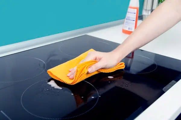 cách vệ sinh khăn lau bếp