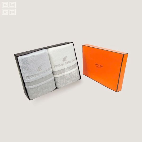 quà tặng chia tay sếp nữ