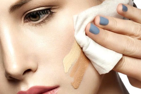 Khăn giấy ướt tẩy trang