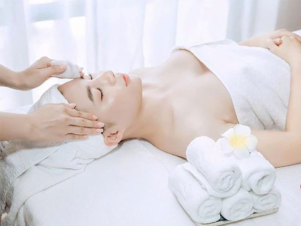 các bước chăm sóc da cơ bản tại spa