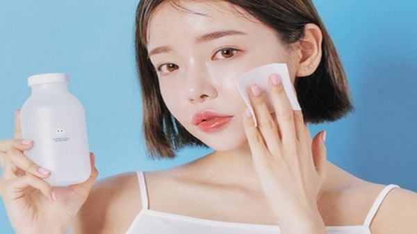 không có bông tẩy trang thì dùng gì