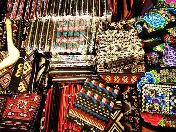 vải thổ cẩm