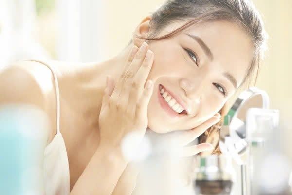 không có bông tẩy trang thì dùng gì