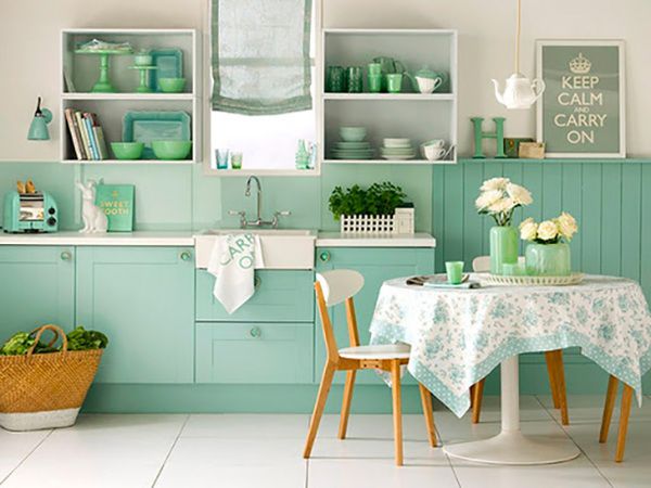 Sơn màu xanh ngọc cho nhà bếp tạo không gian sạch sẽ và tinh tế