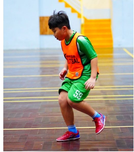 Giày đá bóng trẻ em Pan được sử dụng trong tập luyện và thi đấu