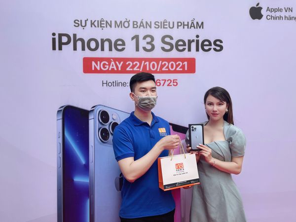 sự kiện mở bán iPhone 13