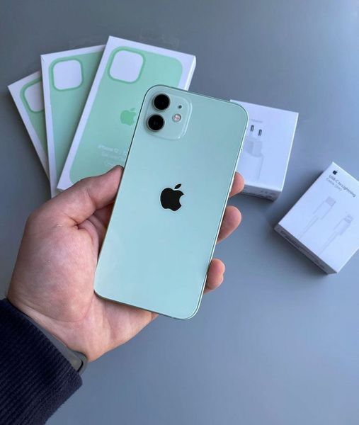 iphone 12 - green