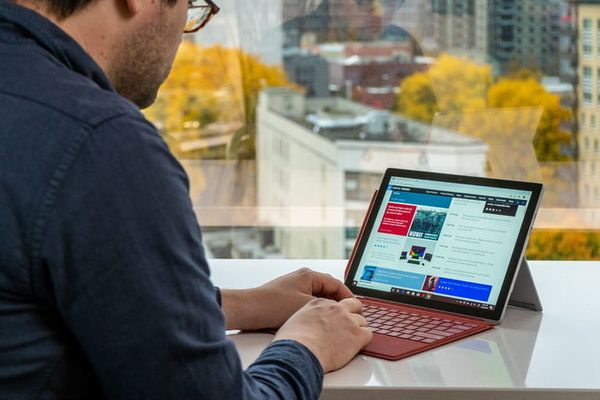 Máy tính bảng tốt nhất - Microsift Surface Pro7