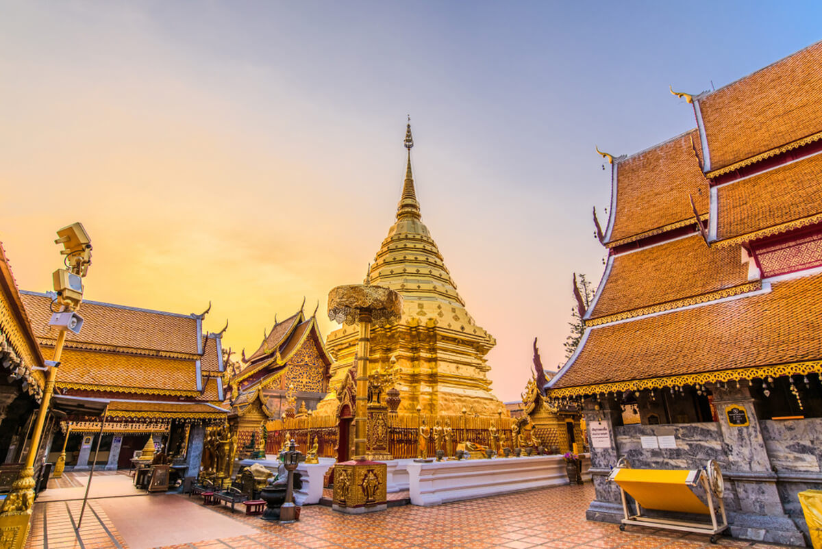 Ngôi chùa Doi Suthep dát vàng ở Chiang Mai