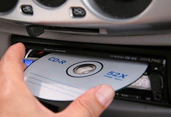 Lỗi đầu DVD ô tô không đọc đĩa bạn cần mang đến cơ sở sửa chữa chuyên dụng
