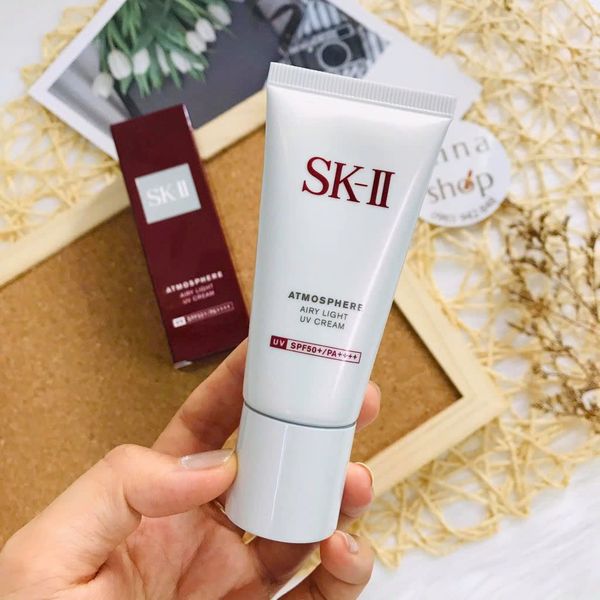 Kem chống nắng SK-II Atmosphere Airy Light UV Cream