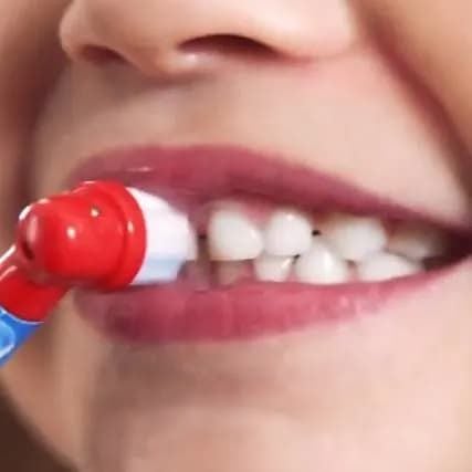 Bàn chải đánh răng điện Oral-B Braun Sumizumi Clean Kids Pokemon
