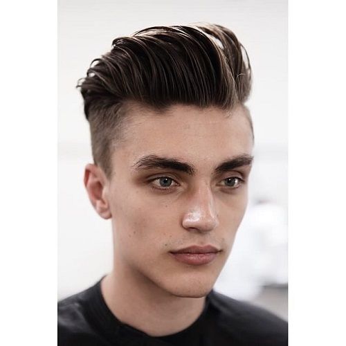 MORRIS MOTLEY - người mẫu Rory Pierce - với kiểu tóc Modern Layered Undercut