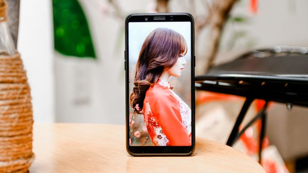 oppo-a83-thiet-ke-2