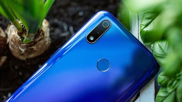 Realme 3 Pro camera