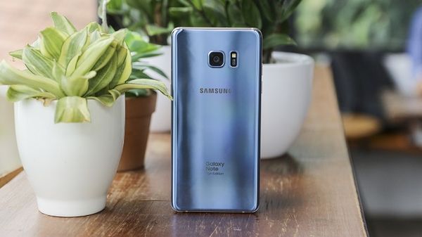 samsung-note-fe-thiet-ke