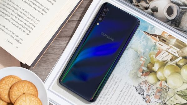 Samsung Galaxy A50 màu sắc
