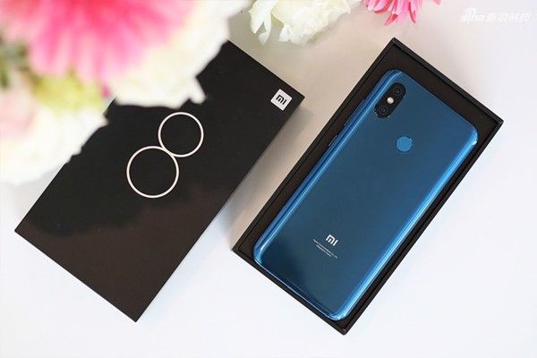 xiaomi-mi-8-hai-phong-thiet-ke