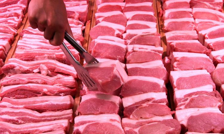Nguồn cung giảm, Trung Quốc tăng cường nhập khẩu thịt heo