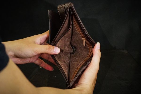 Ví Đan Viền Có Chân