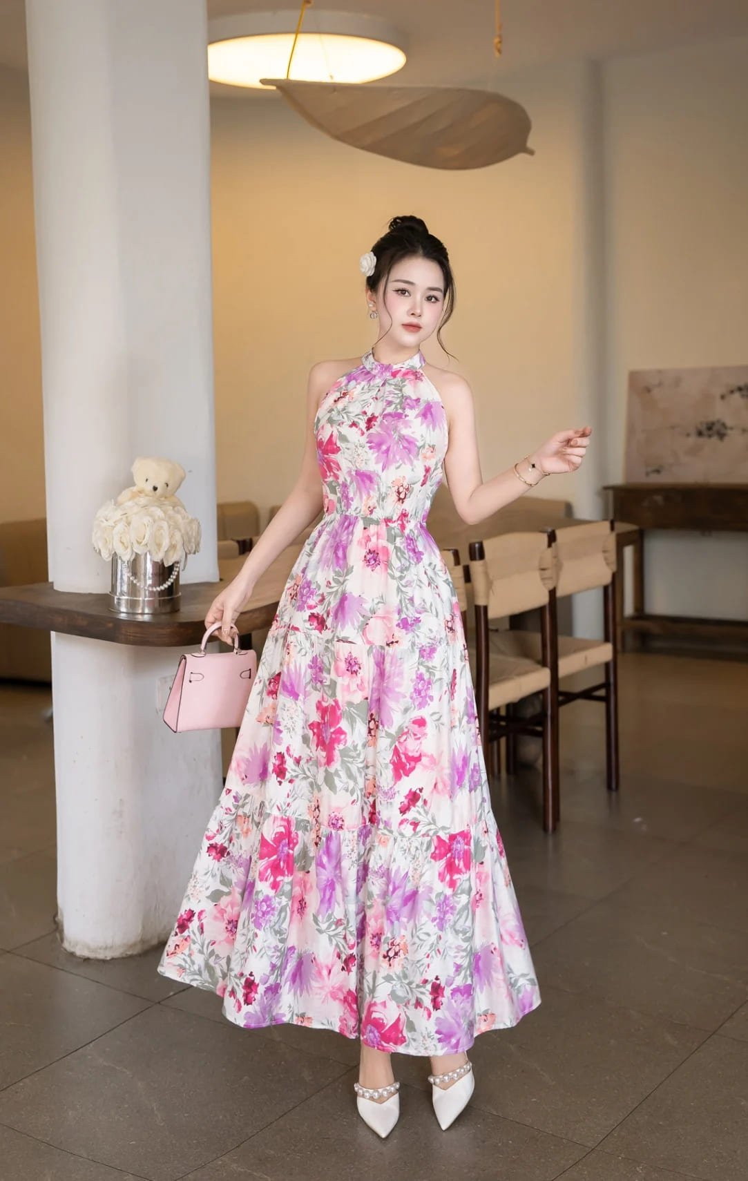 dạo phố mùa hè cùng đầm cổ yếm buộc nơ