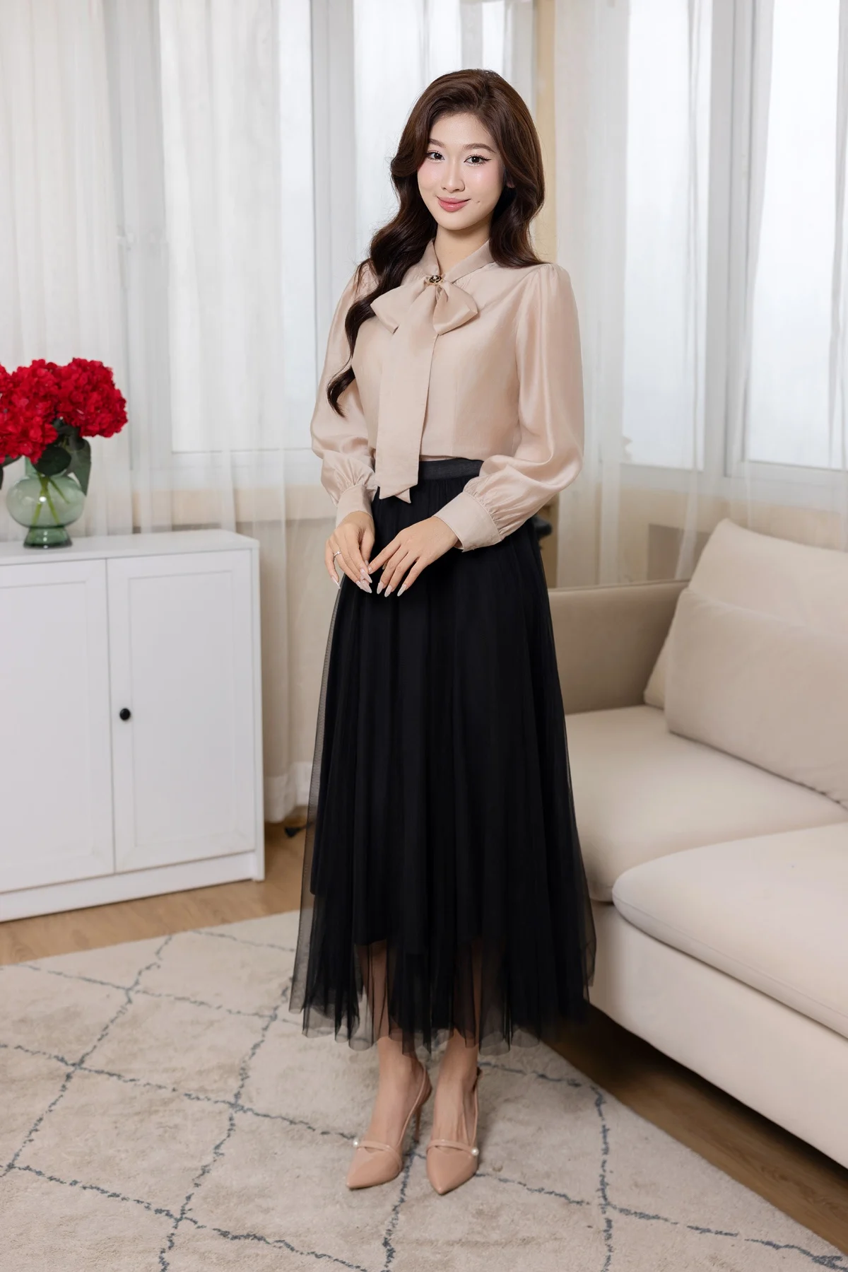 Sơ mi chất liệu tơ mềm mại, chiều chuộng làn da