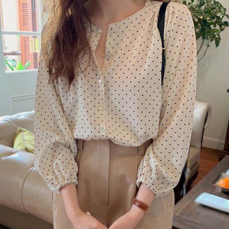 Áo sơ mi chấm bi