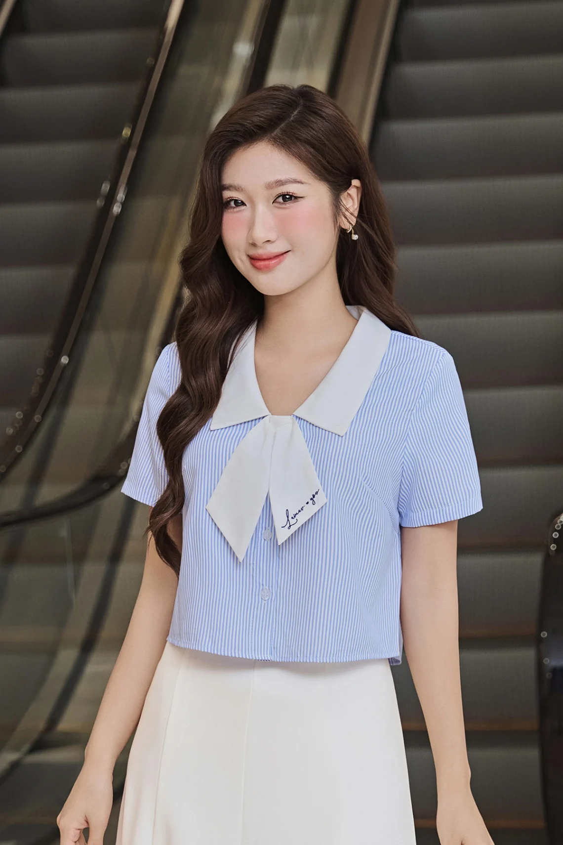 Áo sơ mi cổ phối nơ