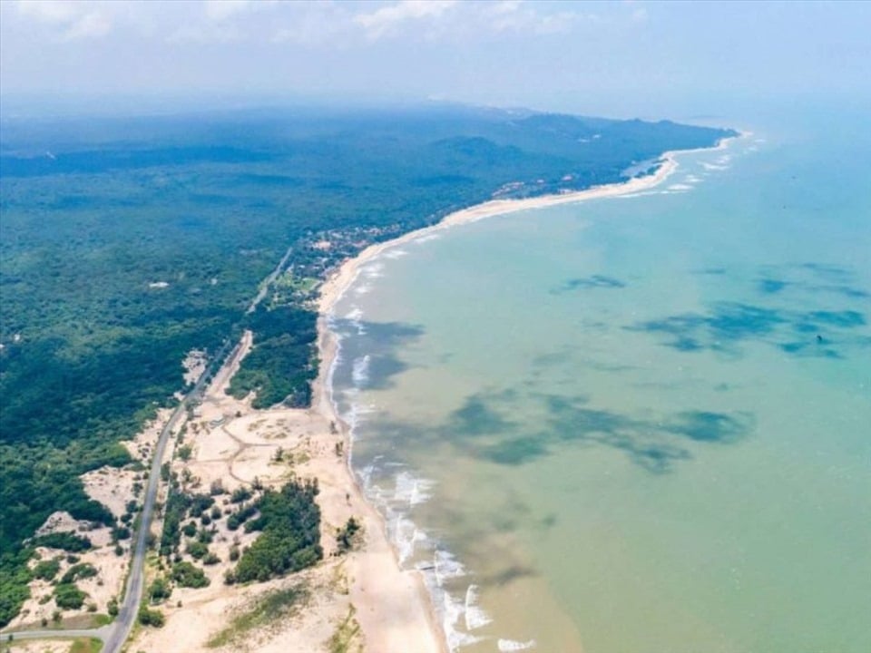 Bãi biển Hồ Tràm