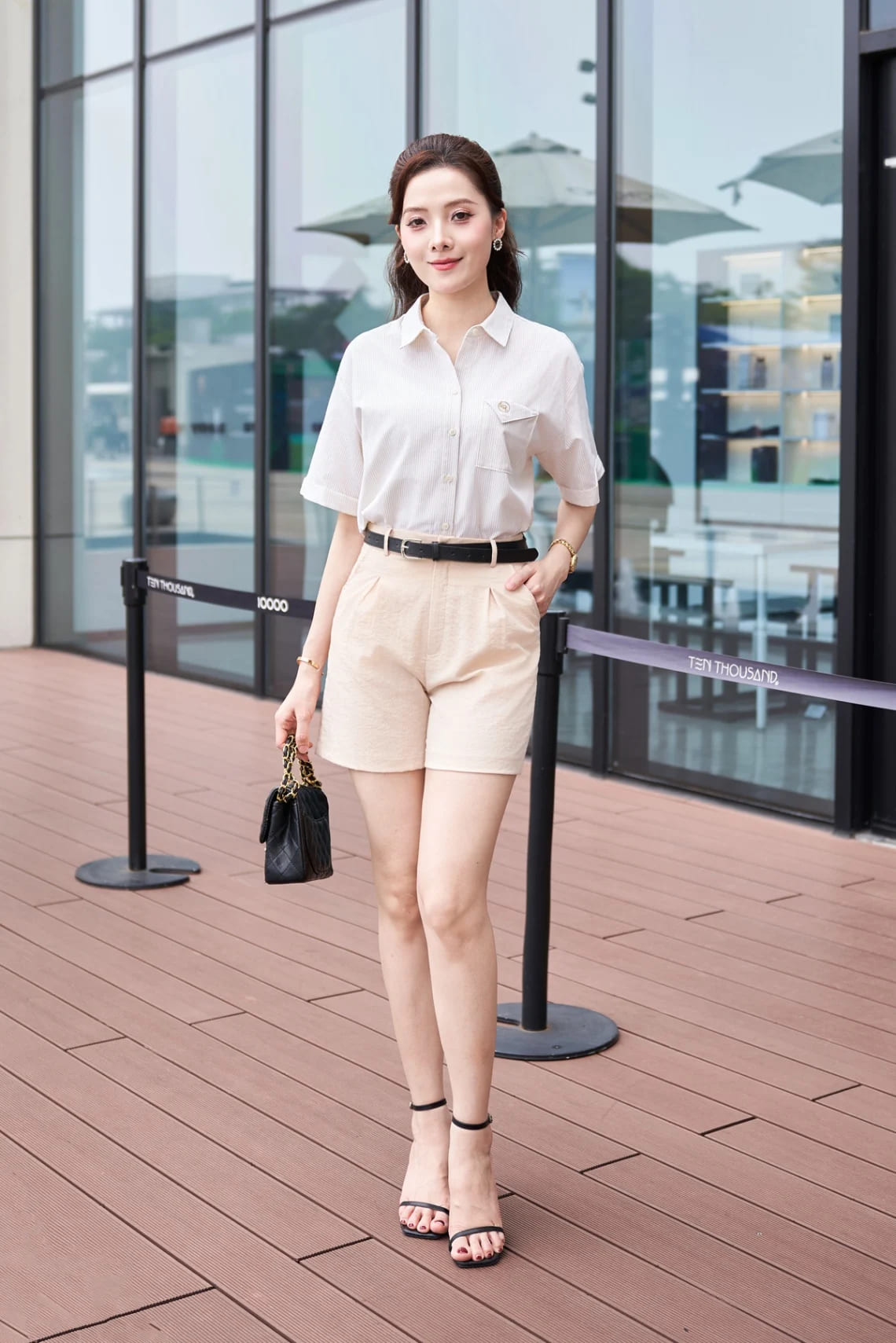 áo sơ mi công sở nữ tone trắng túi ốp cổ đức