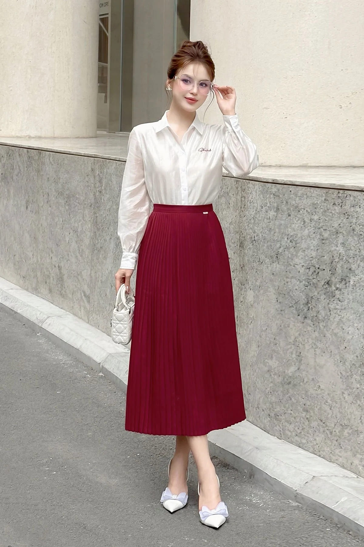chân váy xòe công sở tone đỏ