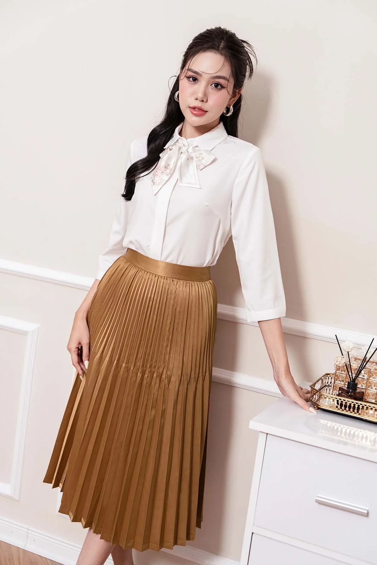 chân váy dài chất liệu lụa