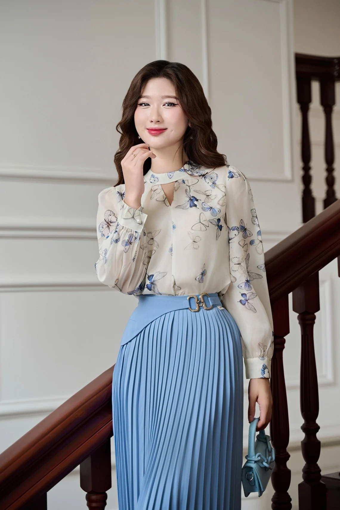 Lựa chọn áo kiểu đi chơi cho nữ