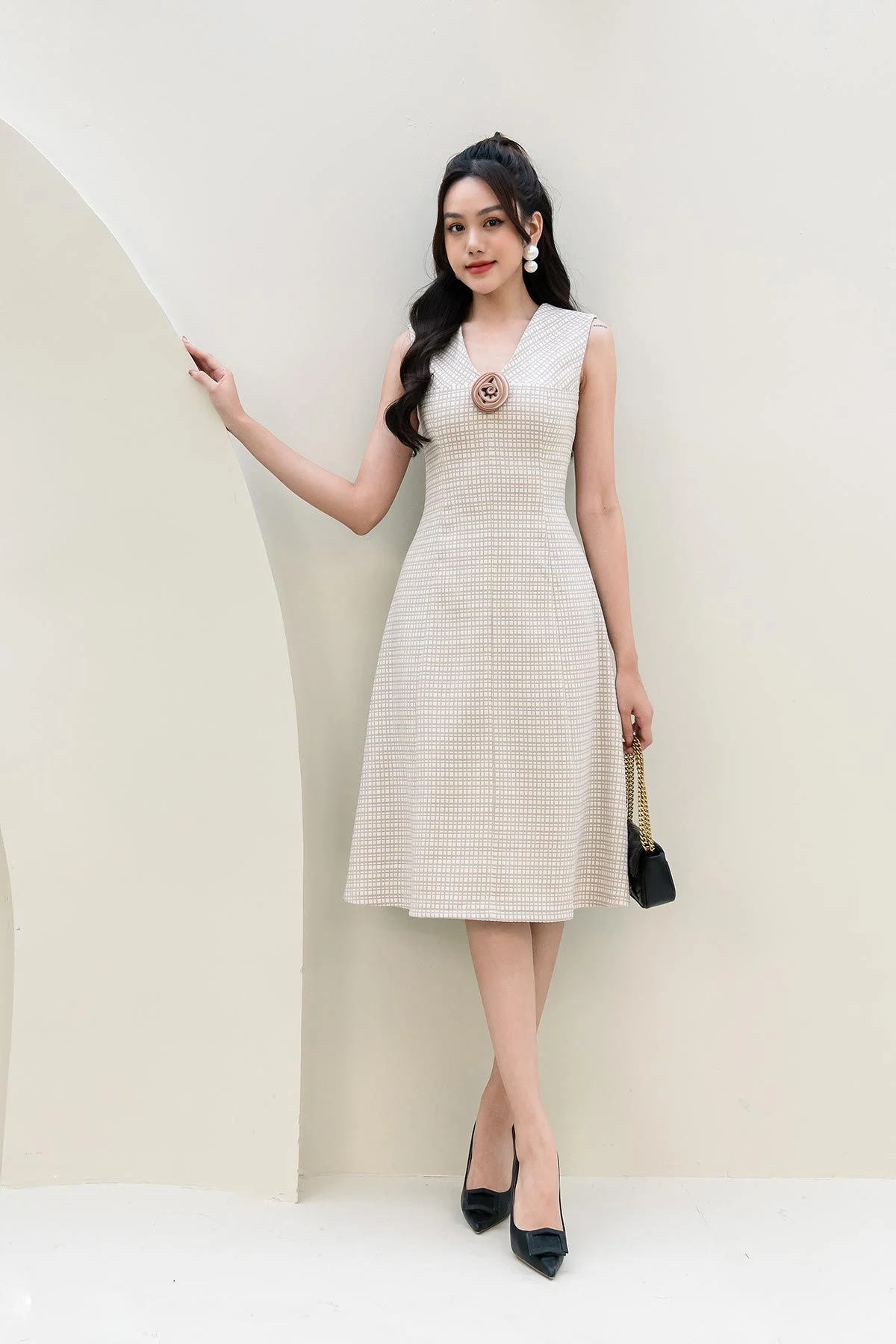 Lưu ý khi chọn đầm xòe đi đám cưới